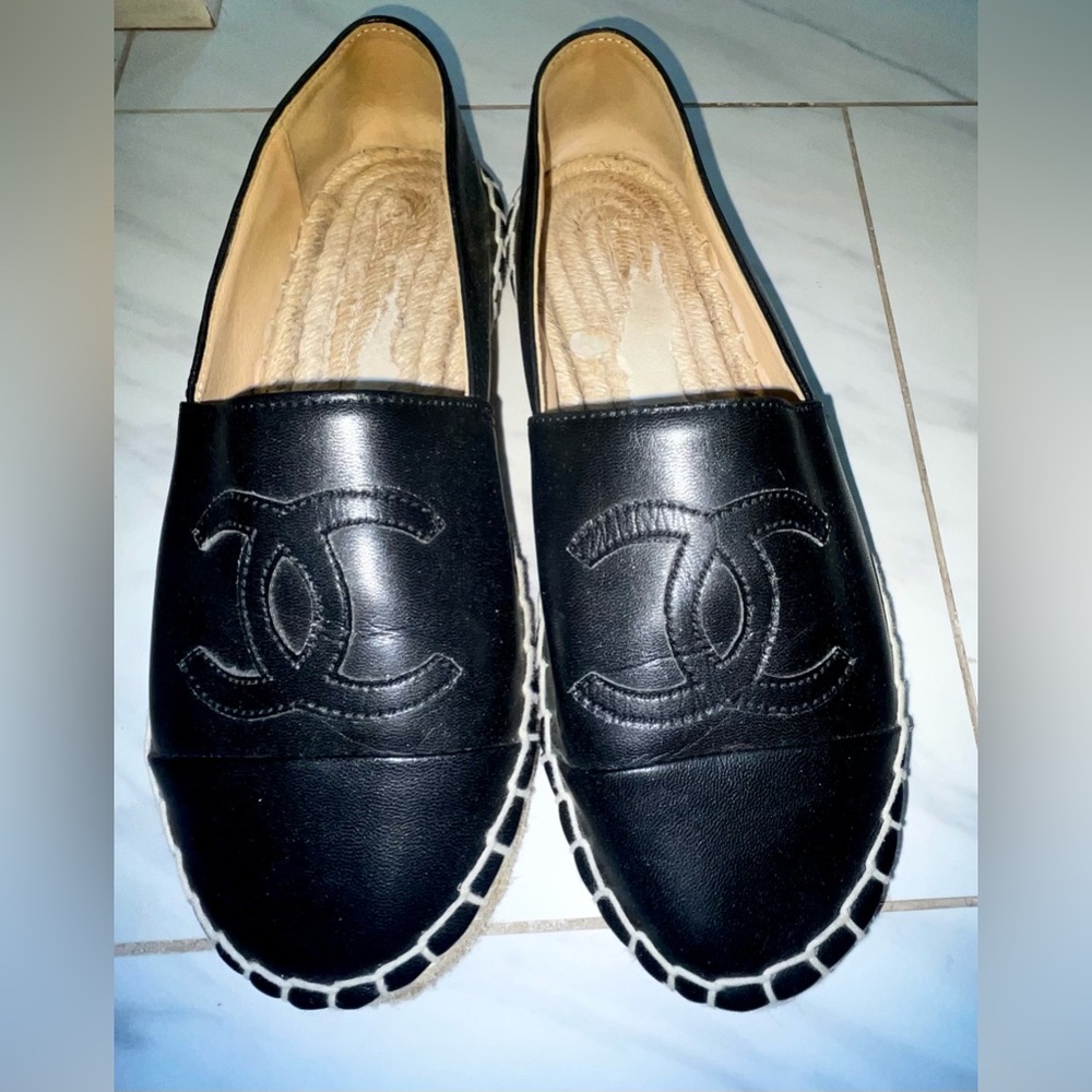 CHANEL CC Black Leather Espadrilles Flats Sz 39/8-9